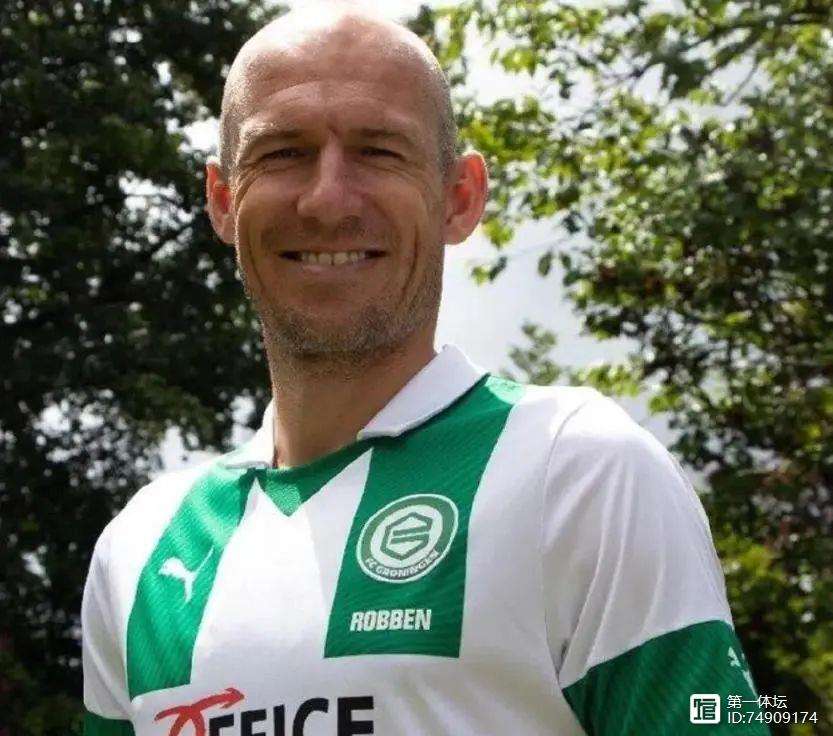 赛后荷甲传出新动向,浙江队战术微调,管理层表态——赛场秩序良好,纪律约束更严格(浙江职业足球俱乐部最新消息) 赛后荷甲传出新动向,浙江队战术微调,管理层表态——赛场秩序良好,纪律约束更严格(浙江职业足球俱乐部最新消息)