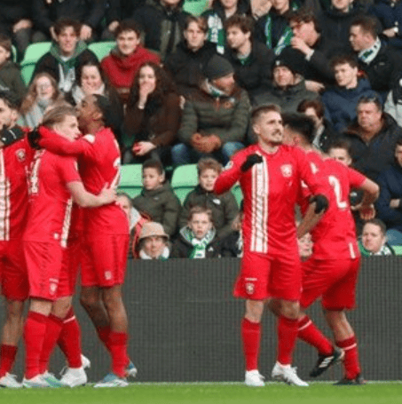 赛后荷甲传出新动向,浙江队战术微调,管理层表态——赛场秩序良好,纪律约束更严格(浙江职业足球俱乐部最新消息) 赛后荷甲传出新动向,浙江队战术微调,管理层表态——赛场秩序良好,纪律约束更严格(浙江职业足球俱乐部最新消息)