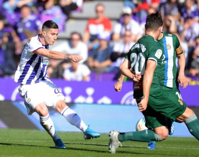 NG体育-Doinb迎来三赛季高光表现，加拿大队球迷沸腾！的简单介绍