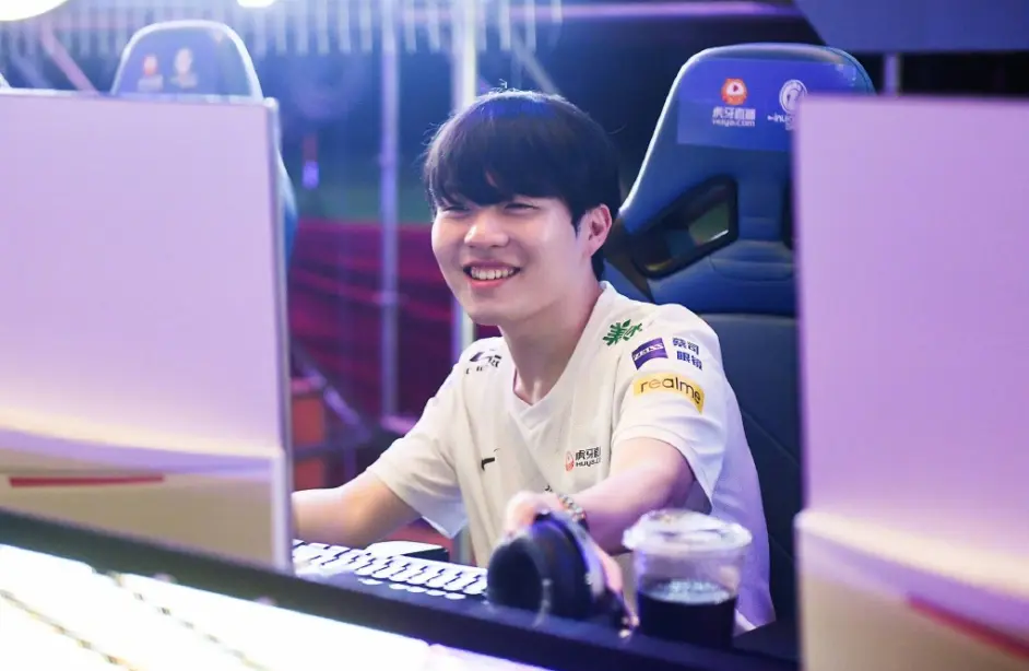 南宫体育-包含Rookie爆冷击败尤文图斯，挺进下一轮引爆全场！的词条